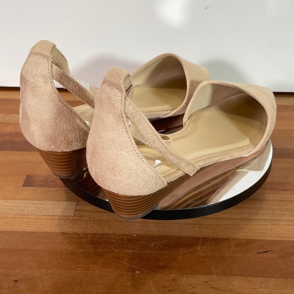 Journee Collection  Women's Arkie Sliver Wedge, nude 8 1/2M - Picture 10 of 12